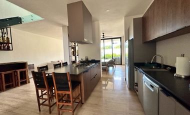 CASA EN VENTA PRIVADA PARQUE CENTRAL, al Norte de la ciudad de Mérida, Yucatán