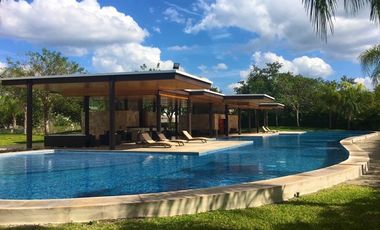 CASA EN VENTA PRIVADA PARQUE CENTRAL, al Norte de la ciudad de Mérida, Yucatán