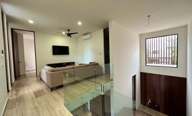 CASA EN VENTA PRIVADA PARQUE CENTRAL, al Norte de la ciudad de Mérida, Yucatán