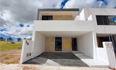 Venta Casa Fracc. Vilanova (SUR) Rancho Santa Mónica