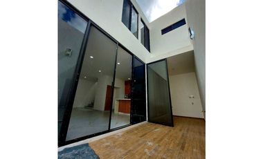 Venta Casa Fracc. Vilanova (SUR) Rancho Santa Mónica