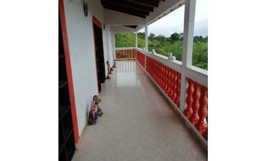 Vendo finca en la cumbre de 2 pisos