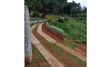 Vendo finca en la cumbre de 2 pisos