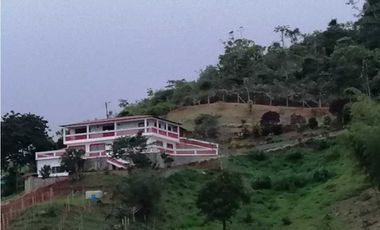 Vendo finca en la cumbre de 2 pisos