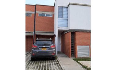 Vendo casa  Jamundi urbanización 5 soles condominio sol de la llanura