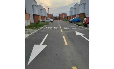 Vendo casa  Jamundi urbanización 5 soles condominio sol de la llanura