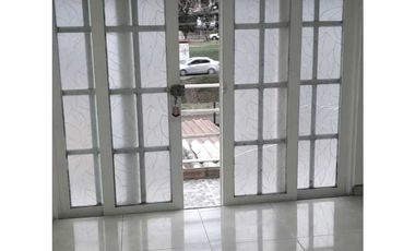 Vendo casa,en el norte de cali barrio la Rivera
