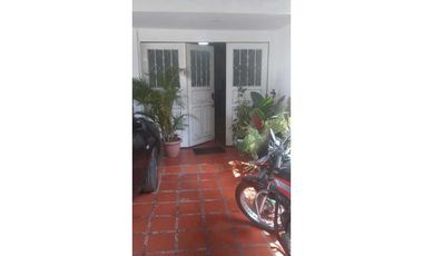 Vendo casa,en el norte de cali barrio la Rivera