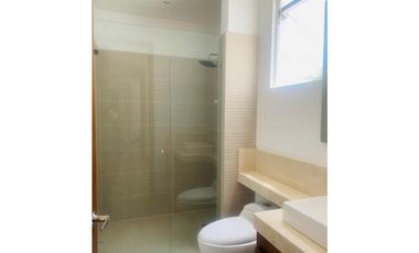 CASA CON VISTA AL LAGO Y ZONA VERDE EN PANCE