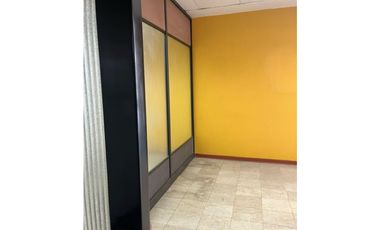 Venta oficina 23Mts2 centro Pereira