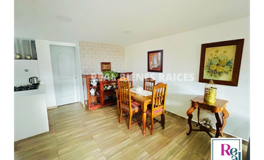 Casa en venta en unidad abierta – $700 Millones