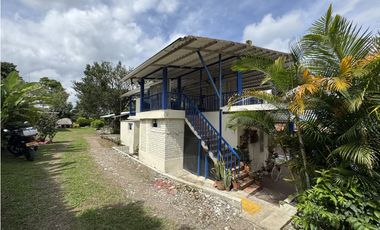 VENTA DE FINCA EN MONTENEGRO QUINDO
