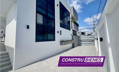 Casa amoblada en Alquiler – Urbanización Altos de Manta Beach