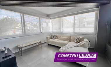Casa amoblada en Alquiler – Urbanización Altos de Manta Beach