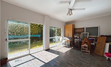 VENTA HERMOSA CASA 3/4 DORMITORIOS