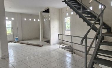 Ruko Gandeng 4 Di Pinggir Jalan Propinsi Cillegon Serang Banten