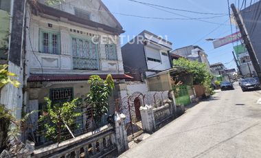 Rumah Tua Ada Akses 2 Jalan Di Kawasan Pecinan Kota Makassar