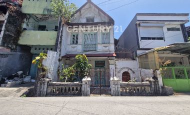 Rumah Tua Ada Akses 2 Jalan Di Kawasan Pecinan Kota Makassar