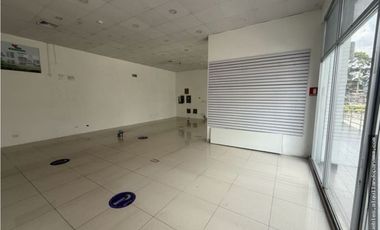 Se Alquila Local en Vía España