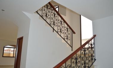 VENTA DE CASA EN ESQUINA EL DORAL - MODELO MIRANDA 351M2 JP