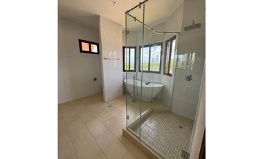 VENTA DE CASA EN ESQUINA EL DORAL - MODELO MIRANDA 351M2 JP