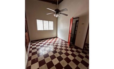 VENDO CASA RESIDENCIAL EN LA VILLA DE LOS SANTOS 200M2 JP