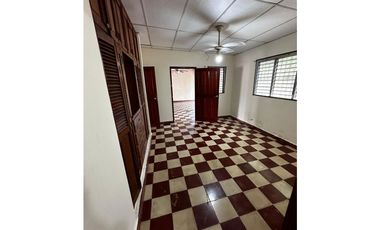 VENDO CASA RESIDENCIAL EN LA VILLA DE LOS SANTOS 200M2 JP