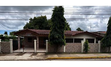 VENDO CASA RESIDENCIAL EN LA VILLA DE LOS SANTOS 200M2 JP
