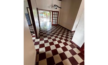 VENDO CASA RESIDENCIAL EN LA VILLA DE LOS SANTOS 200M2 JP