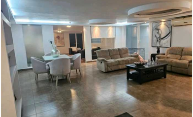 CASA  EN OBARRIO PARA USO COMERCIAL /RESIDENCIAL 420M2