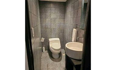 CASA  EN OBARRIO PARA USO COMERCIAL /RESIDENCIAL 420M2