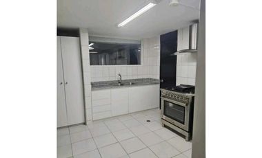 CASA  EN OBARRIO PARA USO COMERCIAL /RESIDENCIAL 420M2