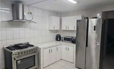 CASA  EN OBARRIO PARA USO COMERCIAL /RESIDENCIAL 420M2