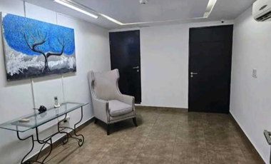 CASA  EN OBARRIO PARA USO COMERCIAL /RESIDENCIAL 420M2