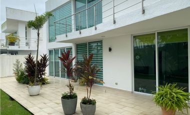 COSTA SUR / COSTA ESMERALDA / 383M / 4 HABITACIONES / AMOBLADA