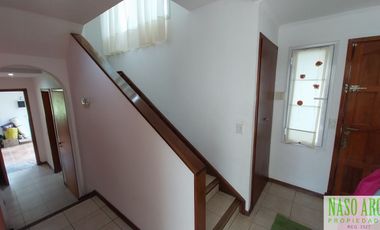 Casa de categoría en venta en Sierra de los Padres. Gas natural. Losa radiante