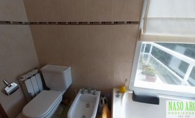 Casa de categoría en venta en Sierra de los Padres. Gas natural. Losa radiante