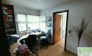 Casa de categoría en venta en Sierra de los Padres. Gas natural. Losa radiante