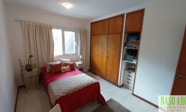 Casa de categoría en venta en Sierra de los Padres. Gas natural. Losa radiante