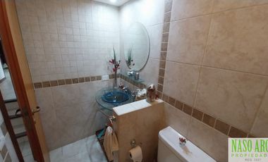 Casa de categoría en venta en Sierra de los Padres. Gas natural. Losa radiante