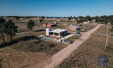 Casa en venta c/ cochera en Balneario Pehuen Co