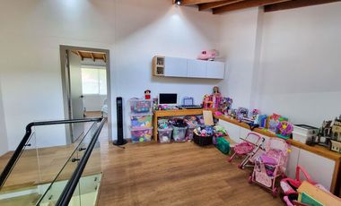 CASA EN ARRIENDO UBICADA EN ENVIGADO SECTOR LA ABADIA