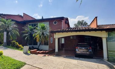 CASA EN ARRIENDO UBICADA EN ENVIGADO SECTOR LA ABADIA