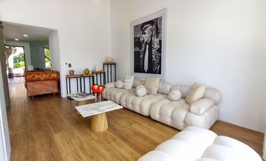 CASA EN ARRIENDO UBICADA EN ENVIGADO SECTOR LA ABADIA