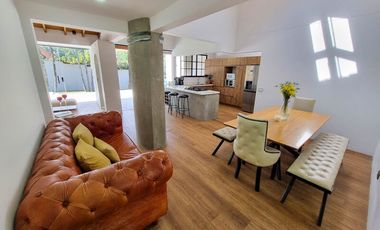 CASA EN ARRIENDO UBICADA EN ENVIGADO SECTOR LA ABADIA