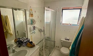 LAGO RAPEL  CASA CON MUELLE