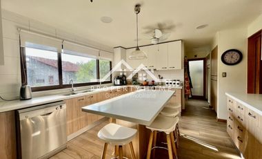 VENTA CASA PARCELA CHICUREO CENTRO 5DORM+SERV