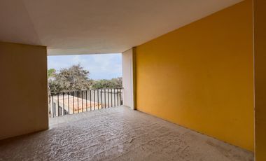 Oportunidad Residencial en Montecristi: Vivienda Bifamiliar con Potencial de Desarrollo