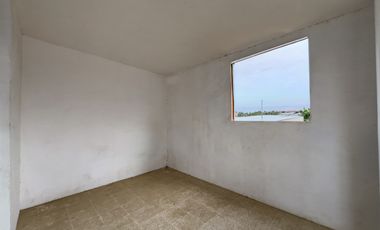 Oportunidad Residencial en Montecristi: Vivienda Bifamiliar con Potencial de Desarrollo