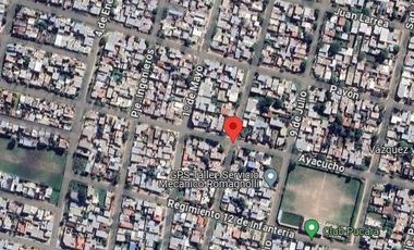 Casa en venta - 2 Dormitorios 1 Baño - Cochera - 182Mts2 - Santa Fe de La Vera Cruz